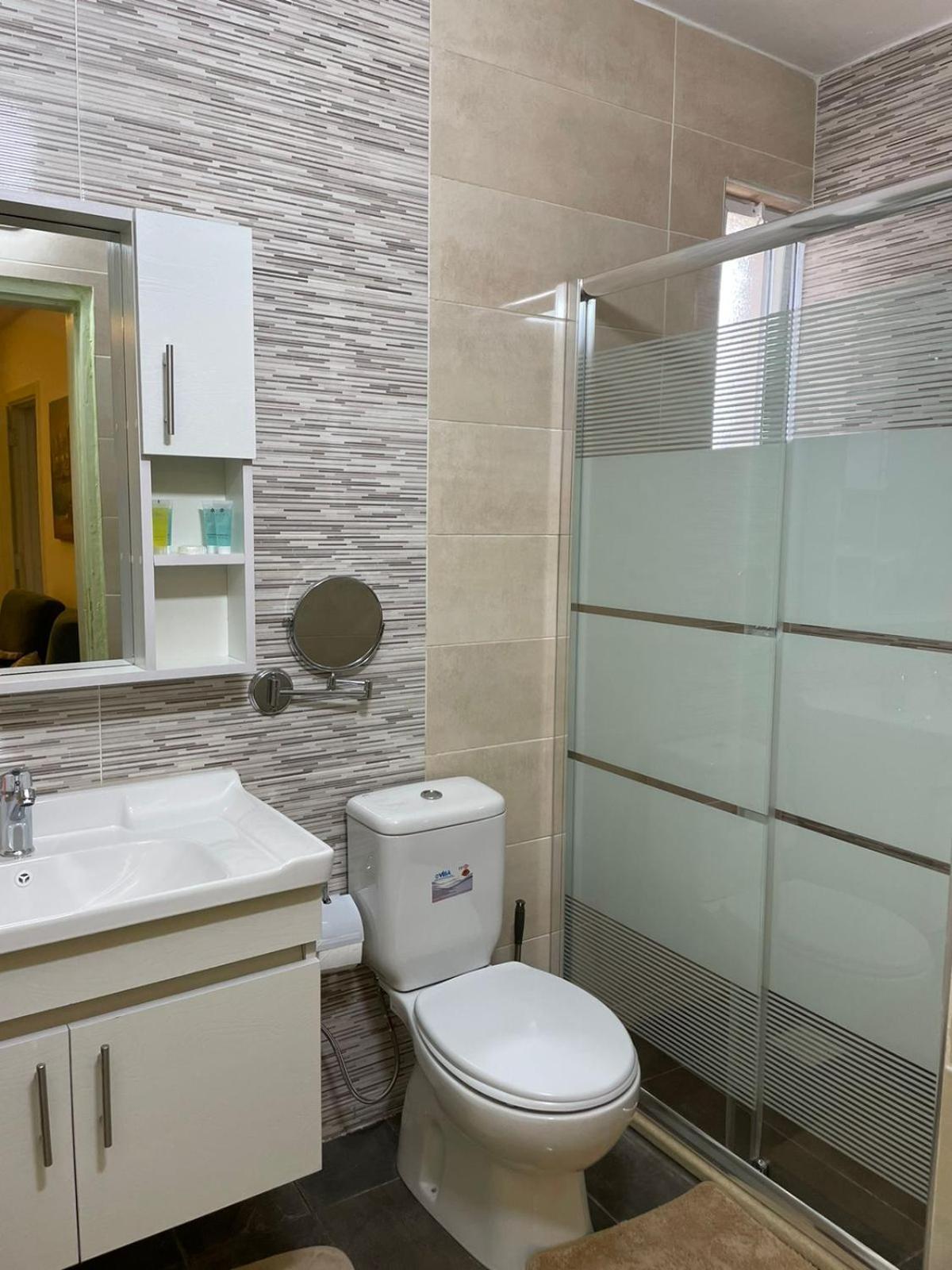 Classy Hostel Madaba Exteriör bild